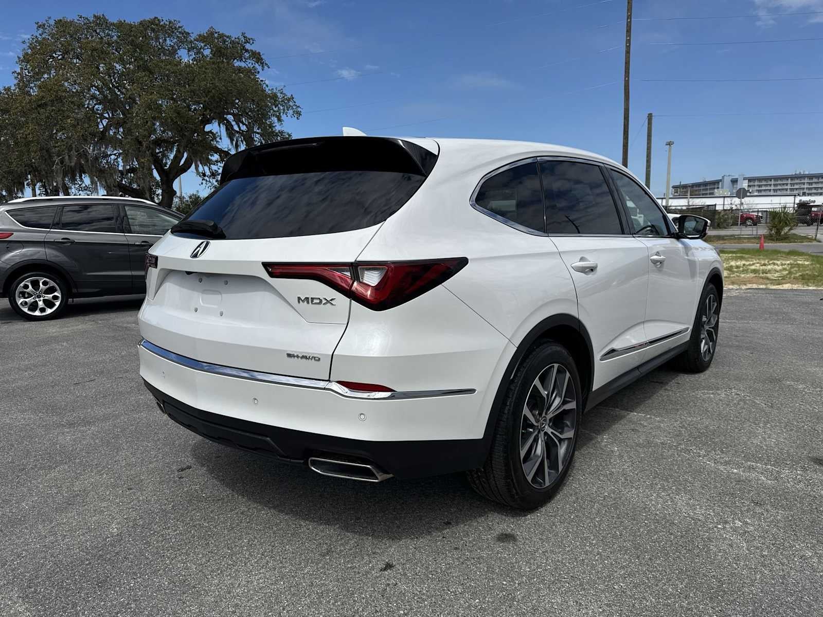 2023 Acura MDX w/Technology Package