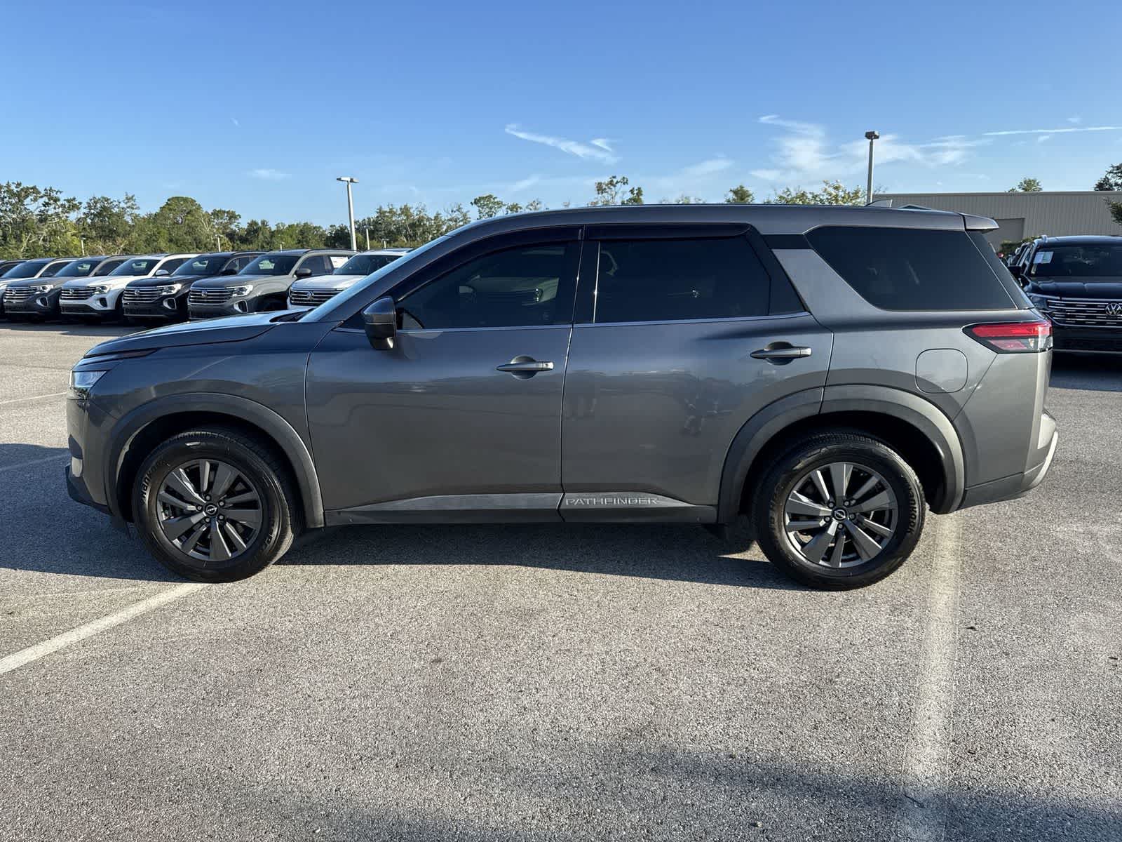 2022 Nissan Pathfinder S