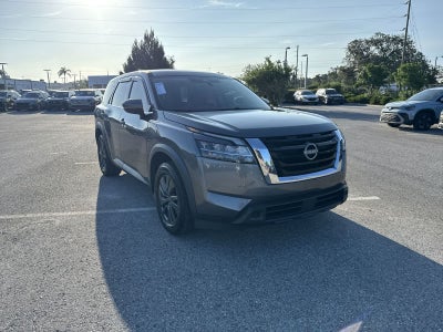 2022 Nissan Pathfinder S
