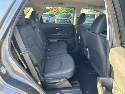 2022 Nissan Pathfinder S