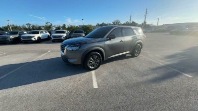2022 Nissan Pathfinder S