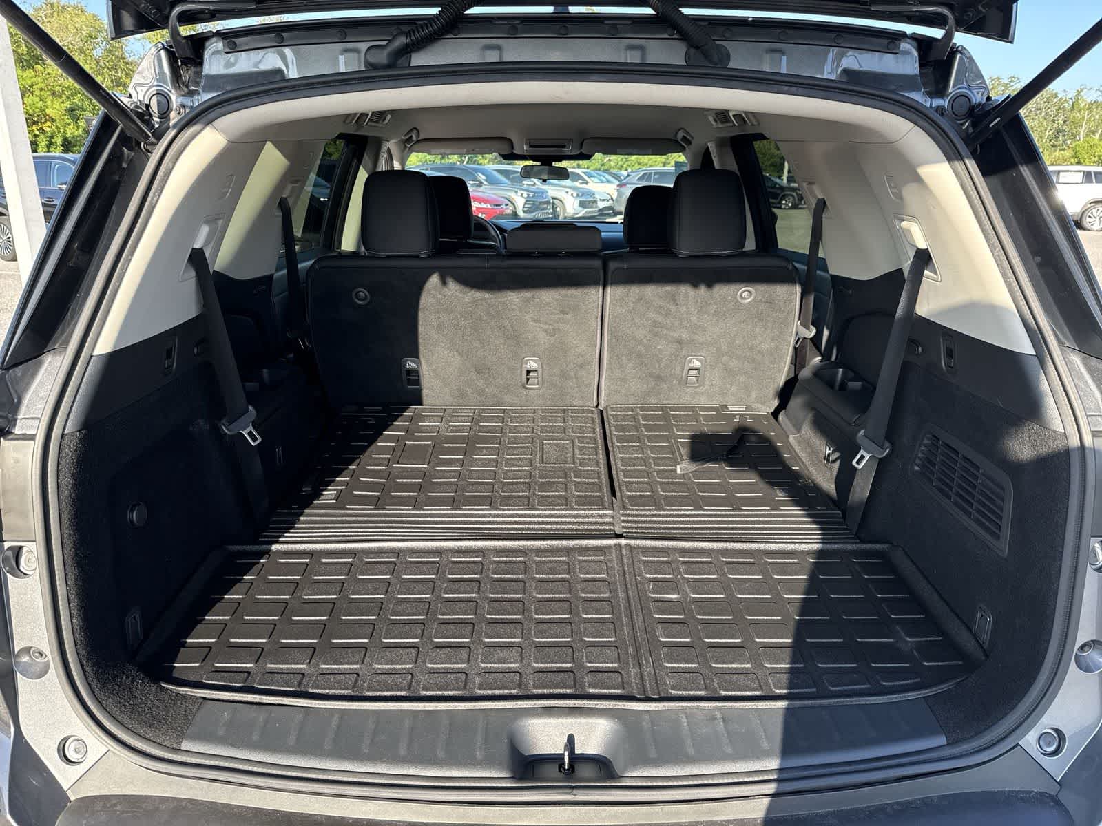 2022 Nissan Pathfinder S