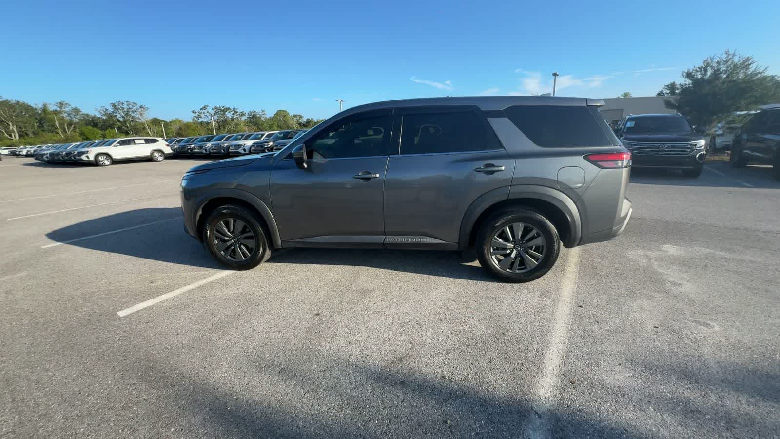 2022 Nissan Pathfinder S