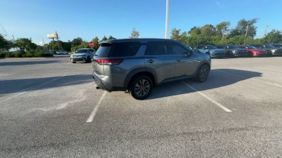 2022 Nissan Pathfinder S