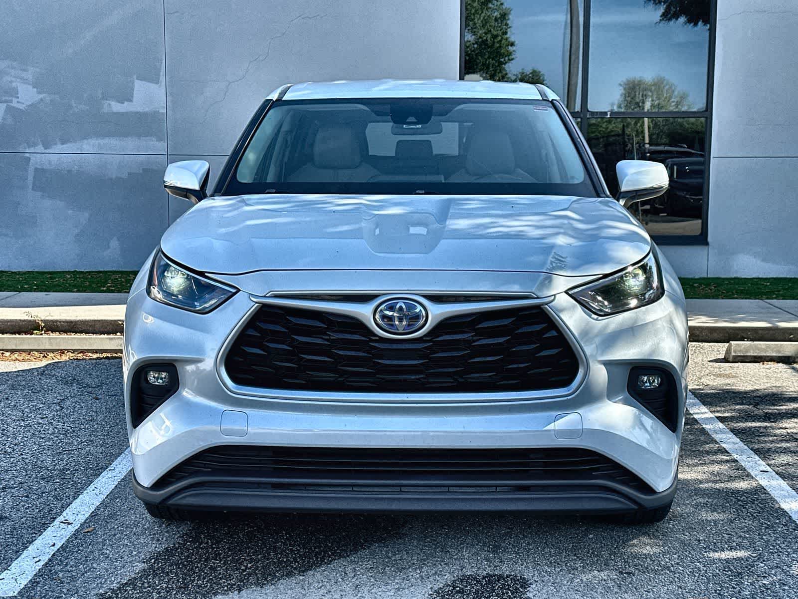 2022 Toyota Highlander Hybrid LE