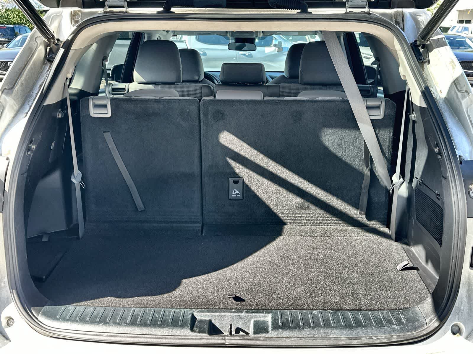 2022 Toyota Highlander Hybrid LE