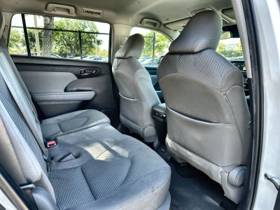 2022 Toyota Highlander Hybrid LE