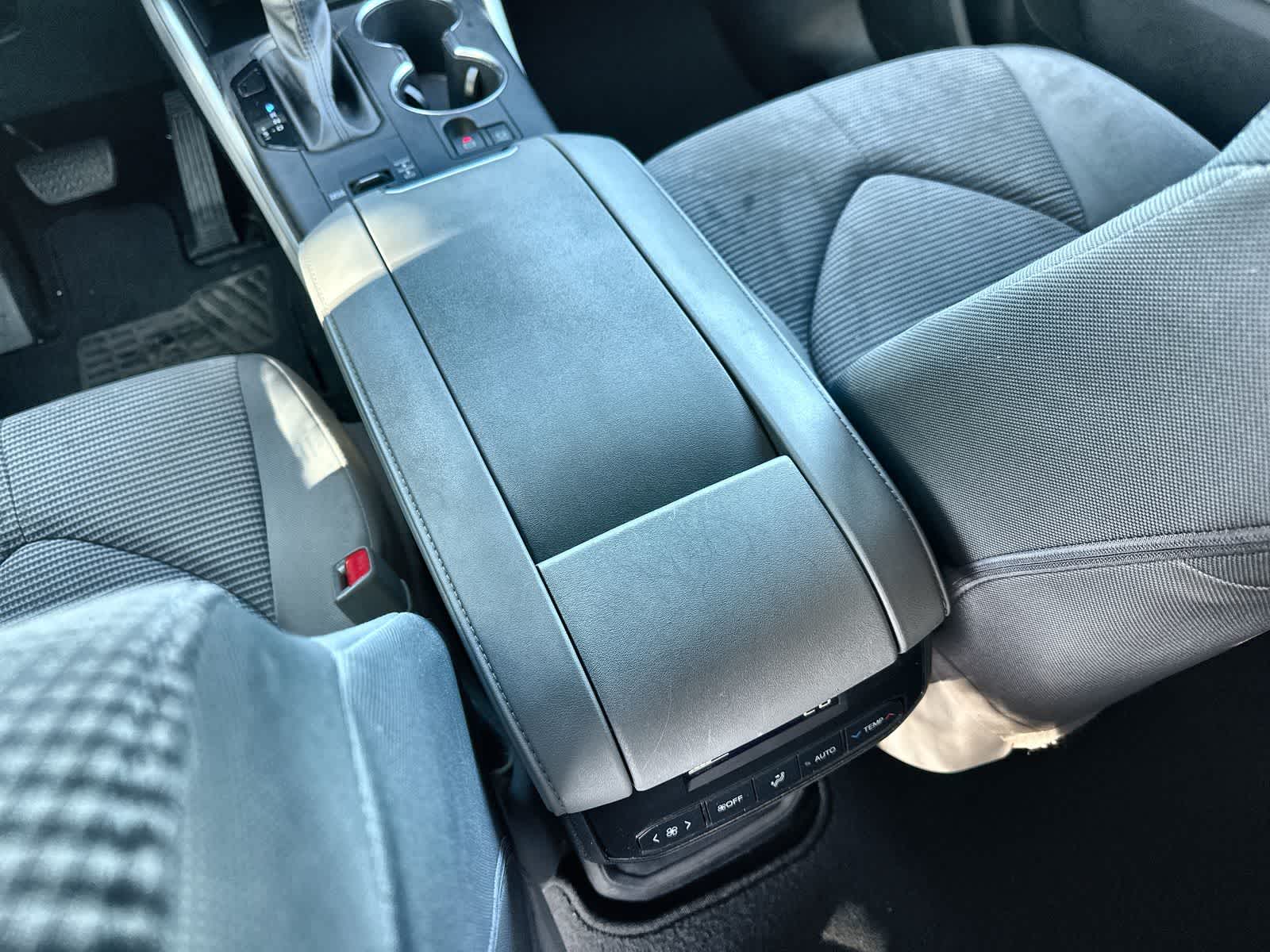 2022 Toyota Highlander Hybrid LE
