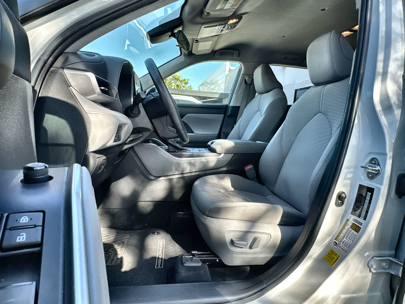 2022 Toyota Highlander Hybrid LE