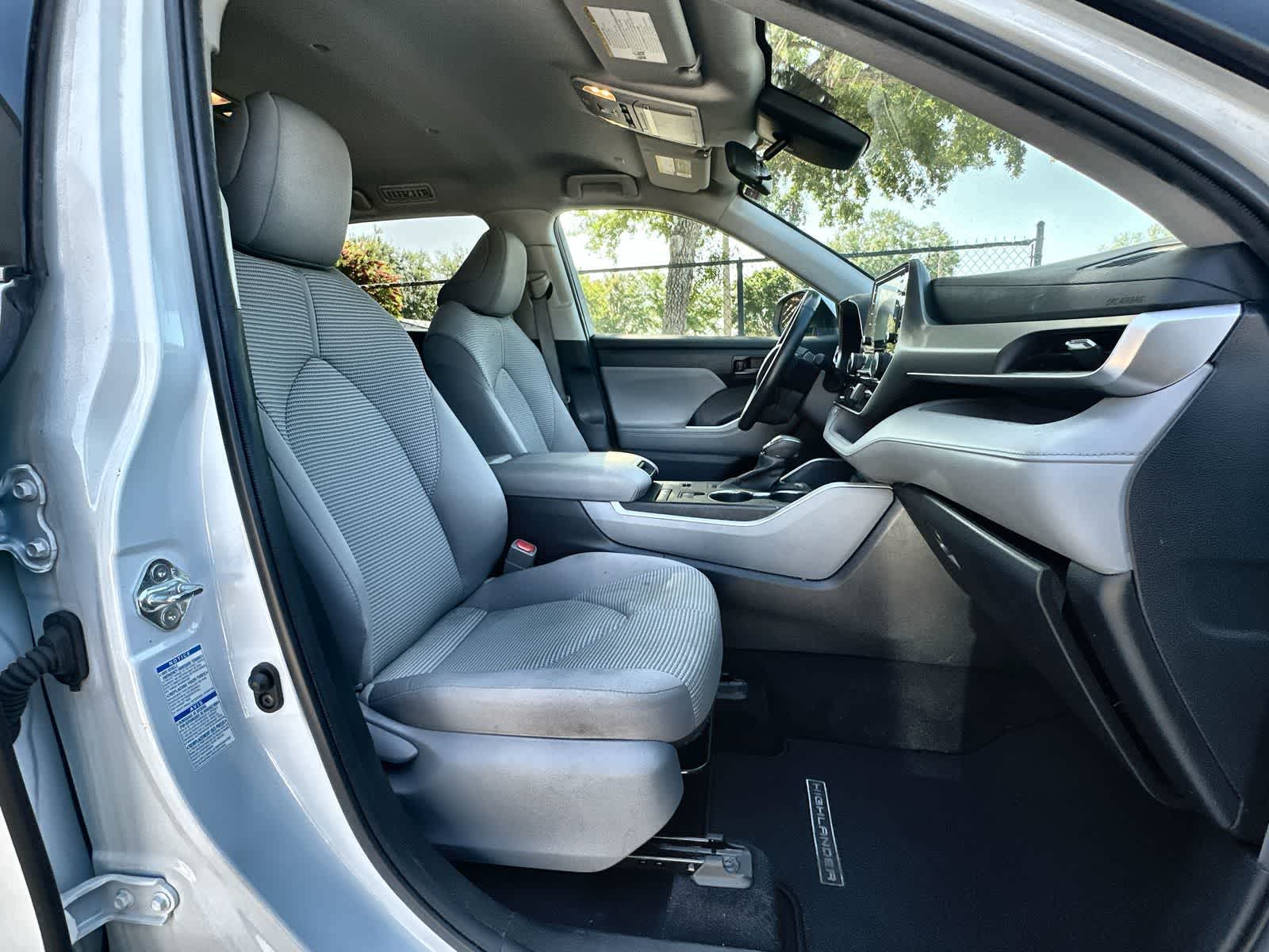 2022 Toyota Highlander Hybrid LE