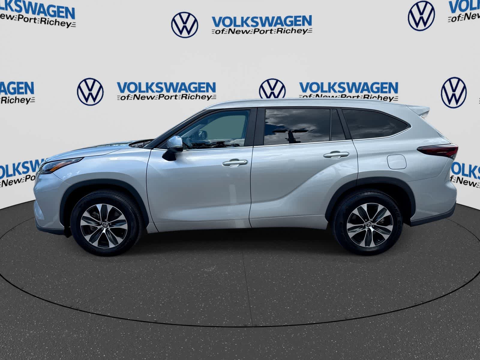 2025 Toyota Highlander XLE