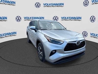 2025 Toyota Highlander XLE