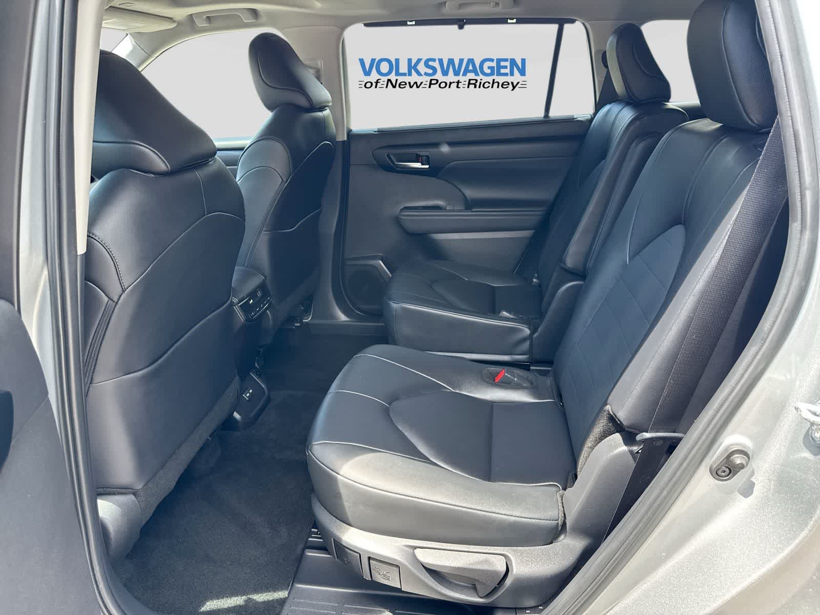 2025 Toyota Highlander XLE