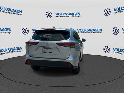 2025 Toyota Highlander XLE