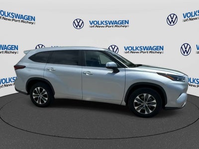 2025 Toyota Highlander XLE