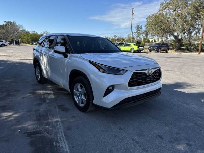 2024 Toyota Highlander LE