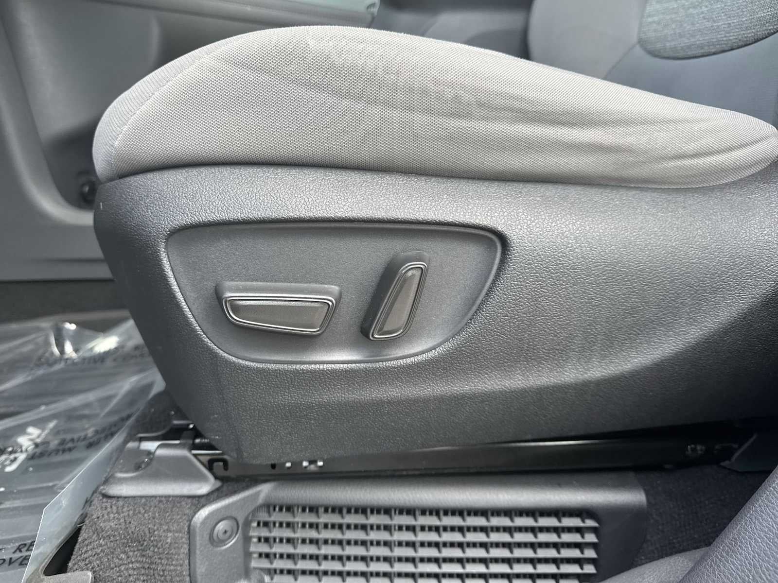 2023 Toyota Sienna LE