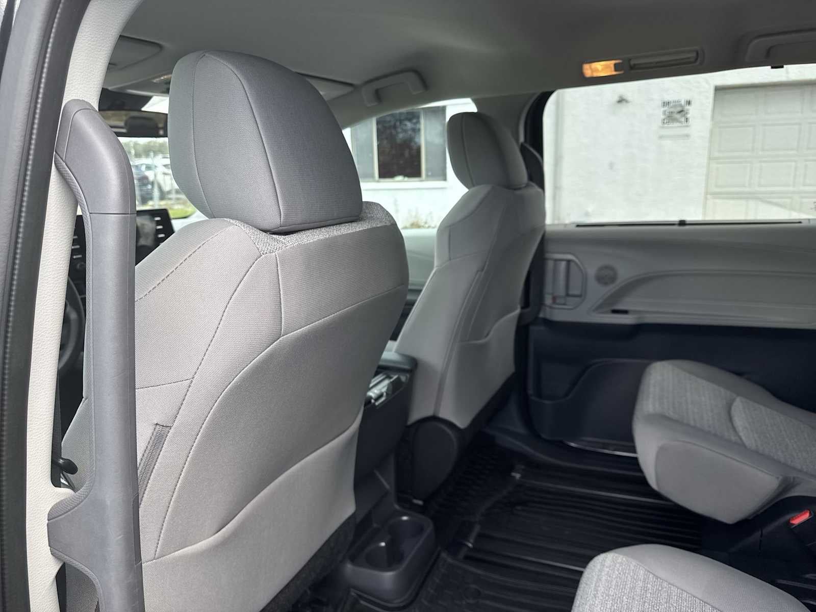 2023 Toyota Sienna LE