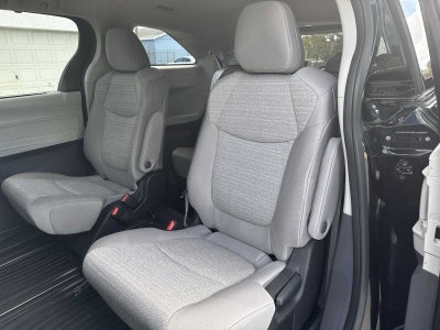 2023 Toyota Sienna LE