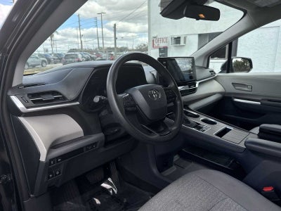 2023 Toyota Sienna LE