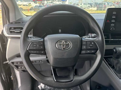 2023 Toyota Sienna LE