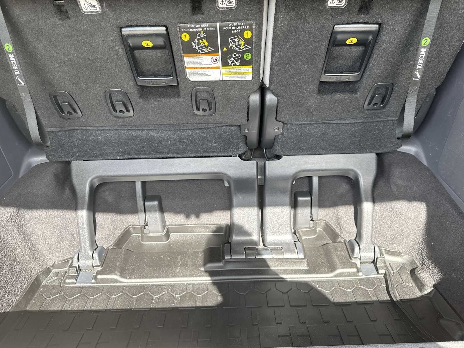 2023 Toyota Sienna LE