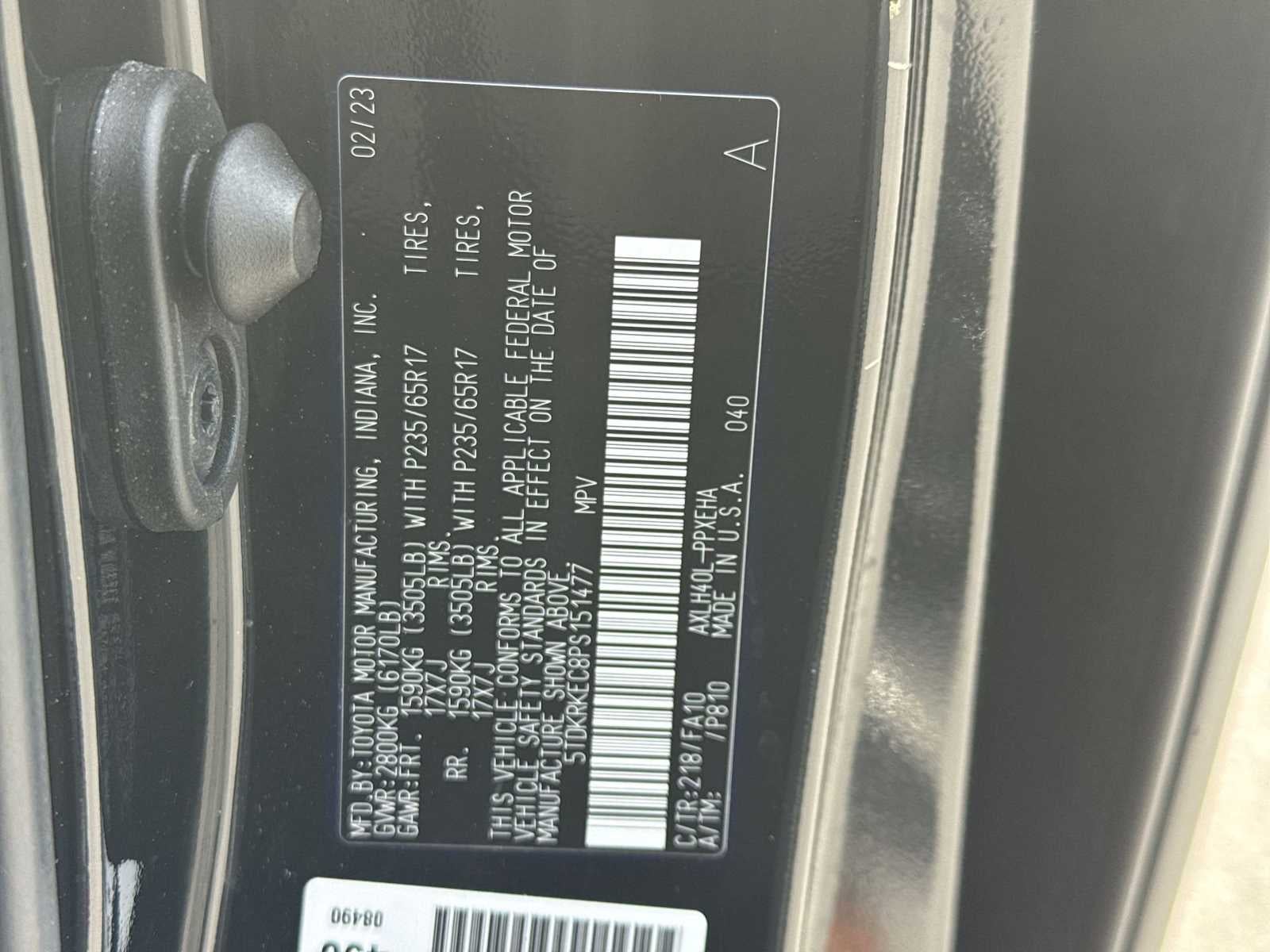 2023 Toyota Sienna LE