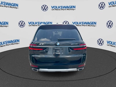 2025 BMW X7 xDrive40i