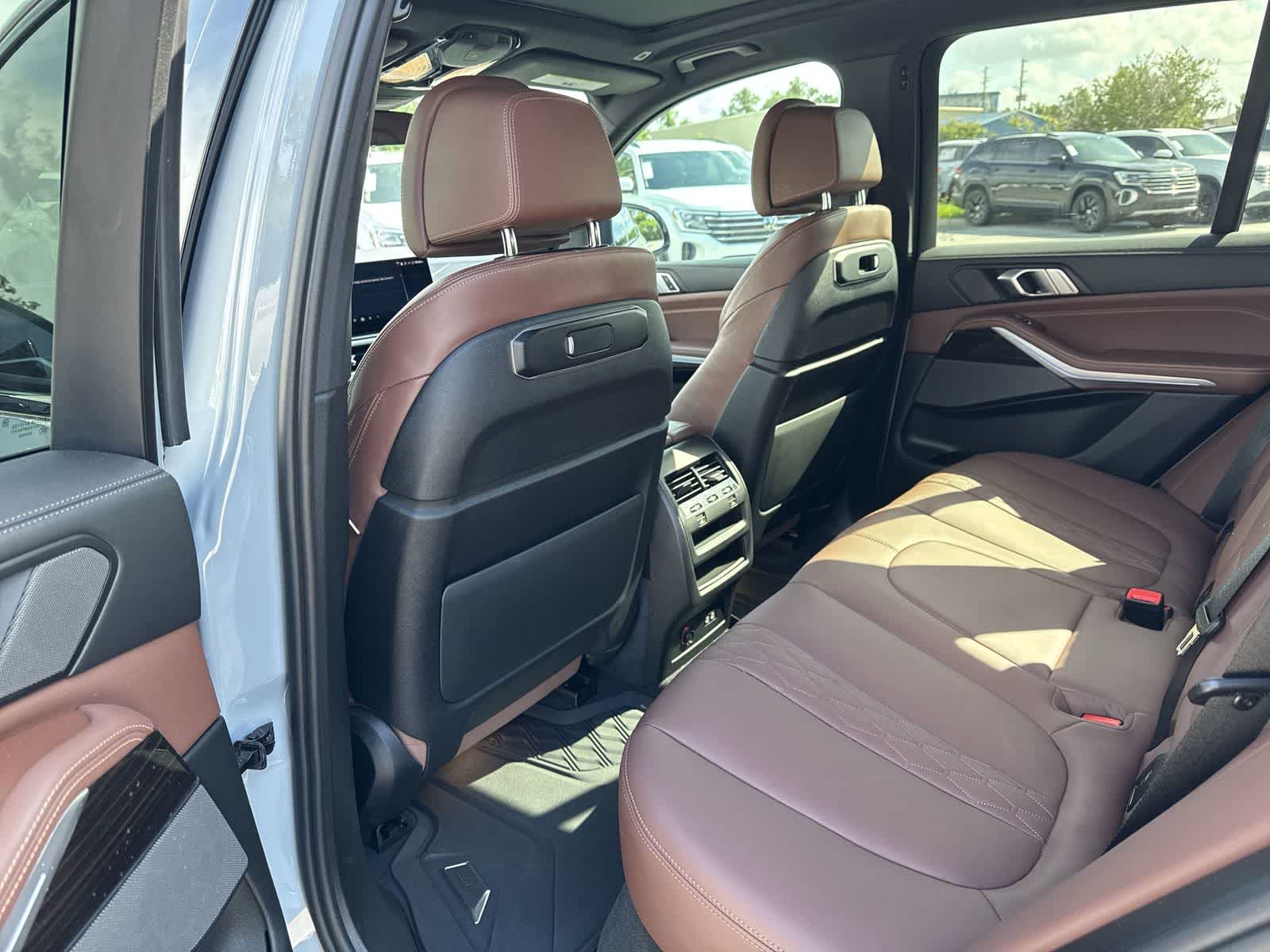 2024 BMW X5 M60i M60i