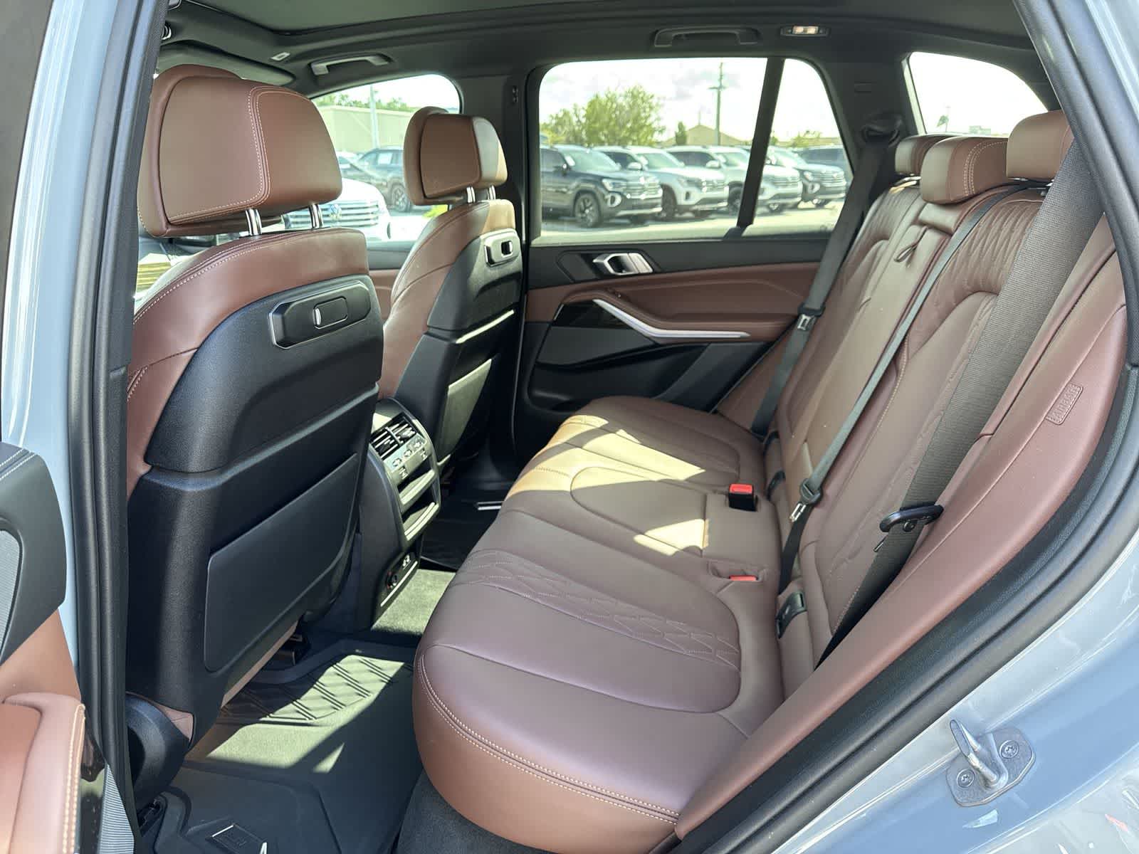 2024 BMW X5 M60i M60i
