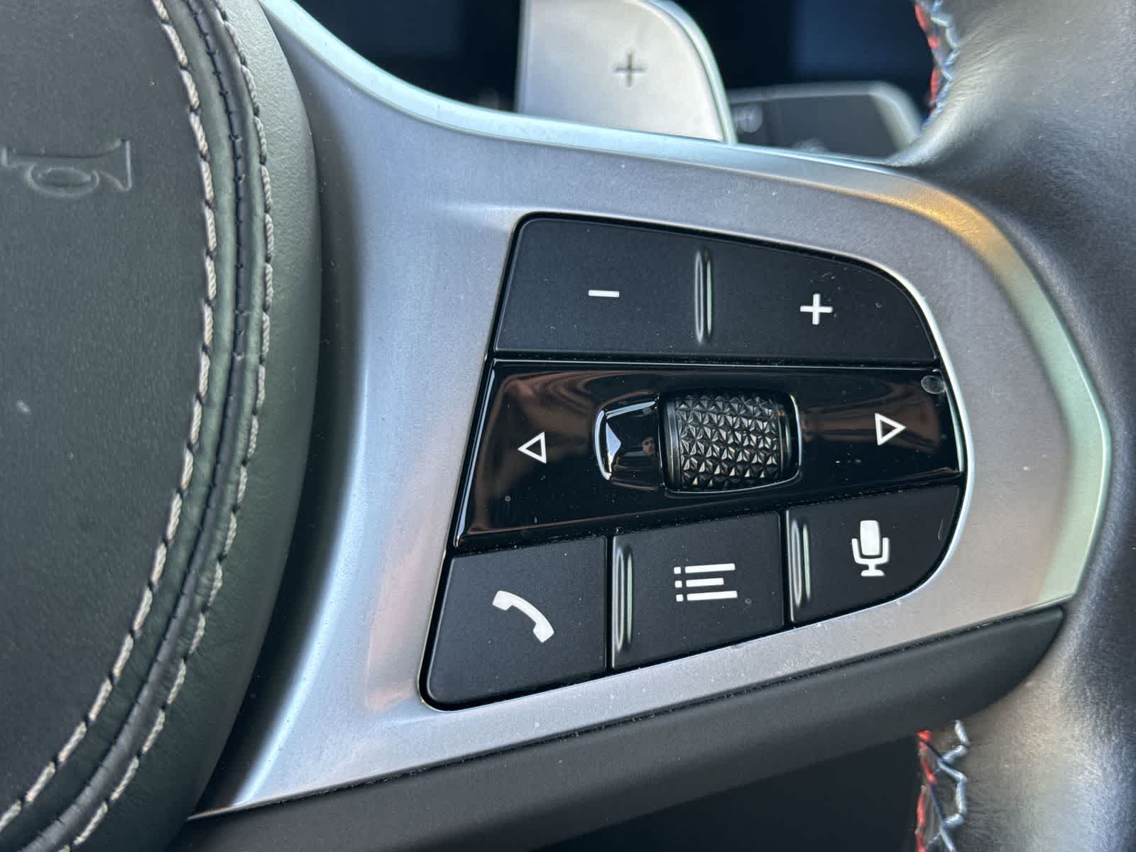 2024 BMW X5 M60i M60i