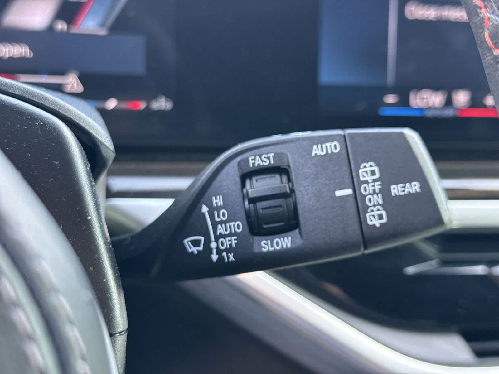 2024 BMW X5 M60i M60i