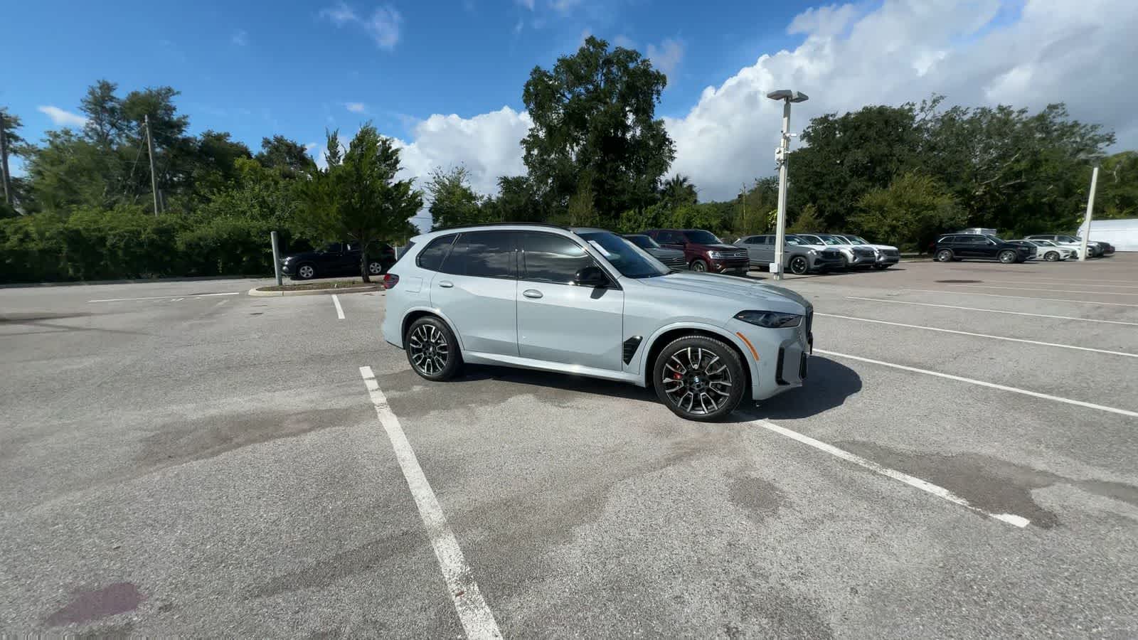 2024 BMW X5 M60i M60i