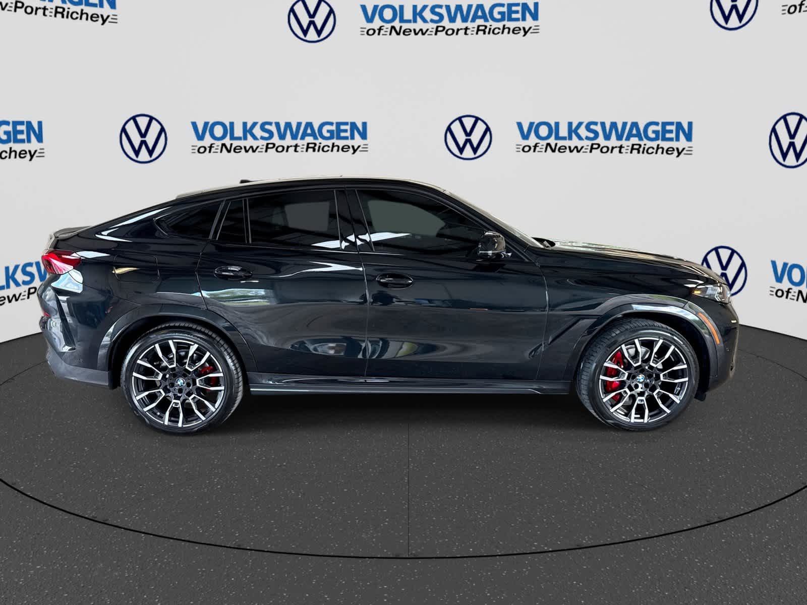 2025 BMW X6 xDrive40i xDrive40i