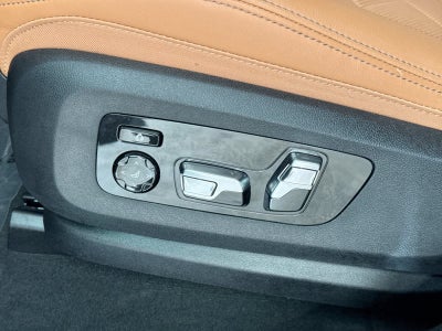 2025 BMW X6 xDrive40i xDrive40i