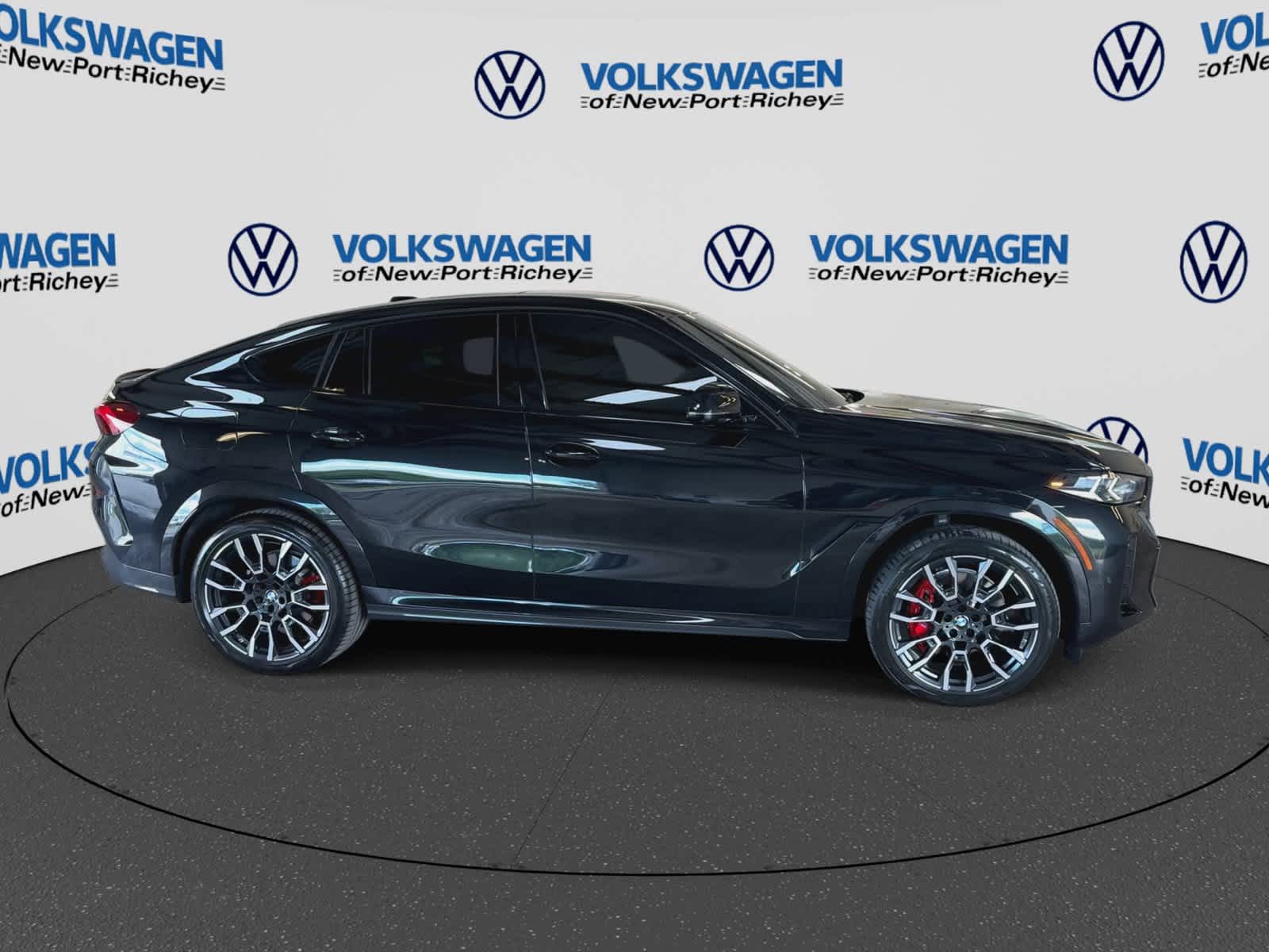 2025 BMW X6 xDrive40i xDrive40i