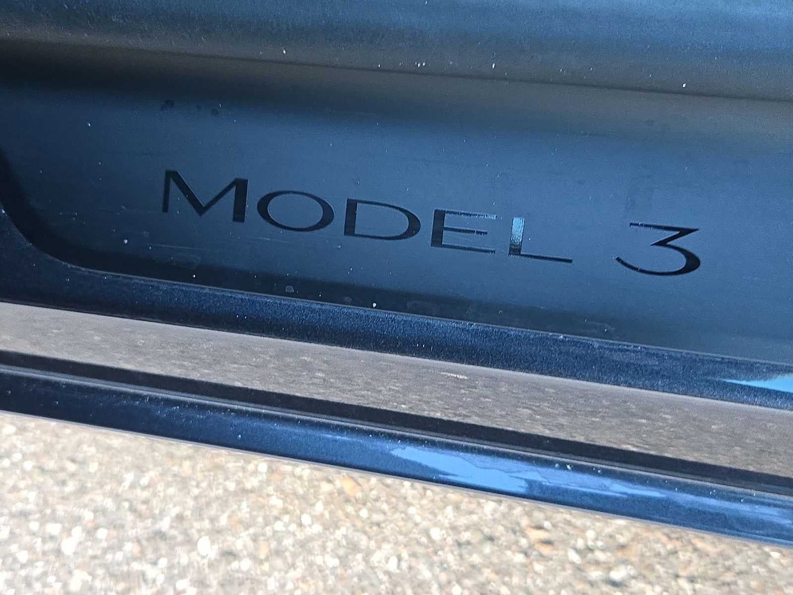 2025 Tesla Model 3 Base