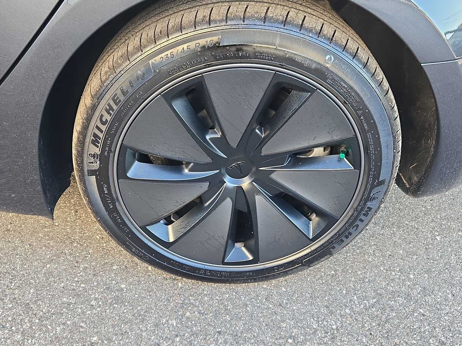 2025 Tesla Model 3 Base