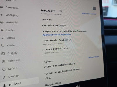 2025 Tesla Model 3 Base