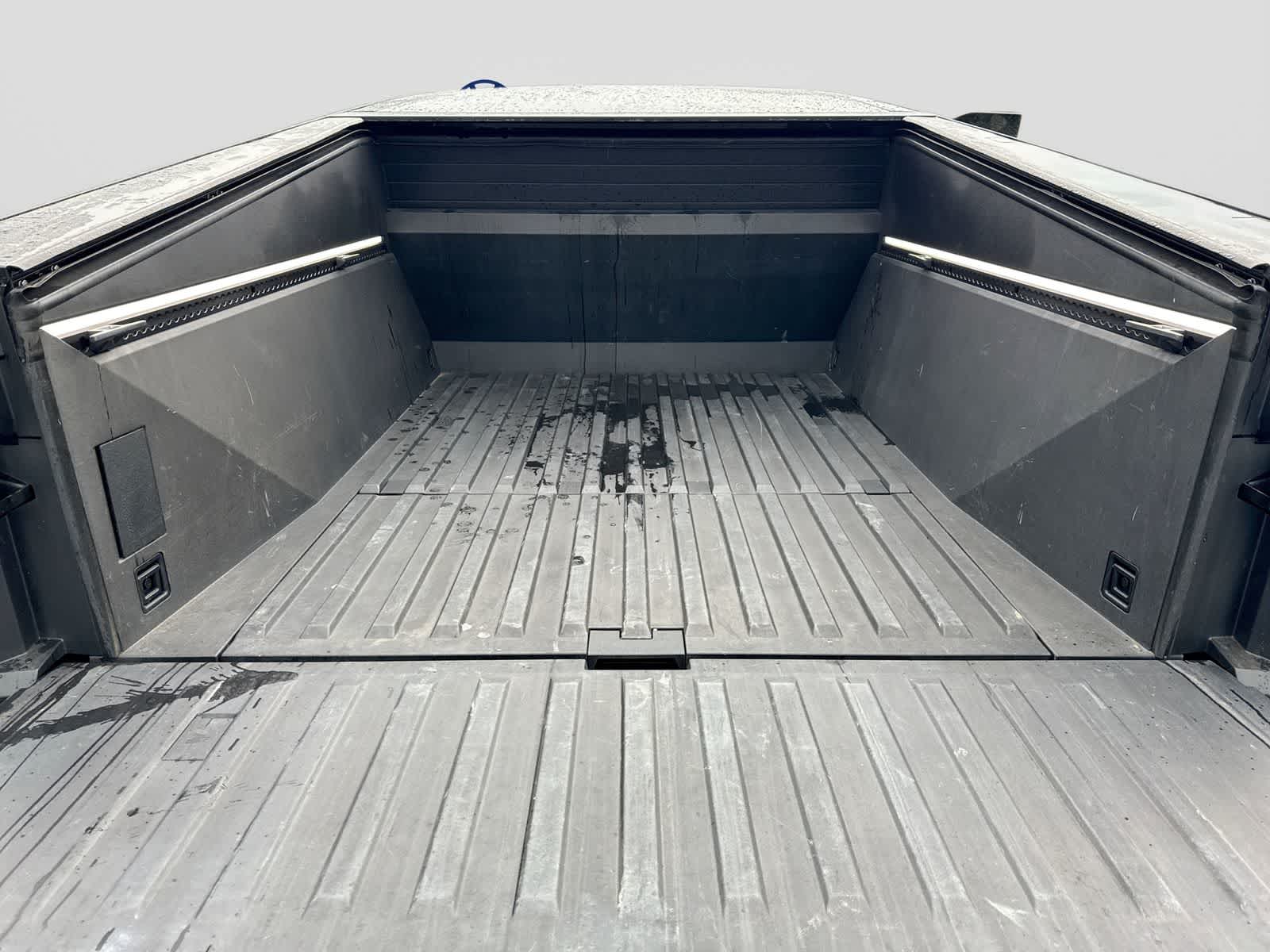 2024 Tesla Cybertruck Cyberbeast