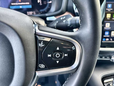 2023 Volvo S60 Recharge Plug-In Hybrid Plus Dark Theme