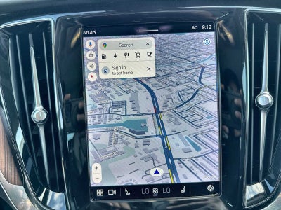 2023 Volvo S60 Recharge Plug-In Hybrid Plus Dark Theme