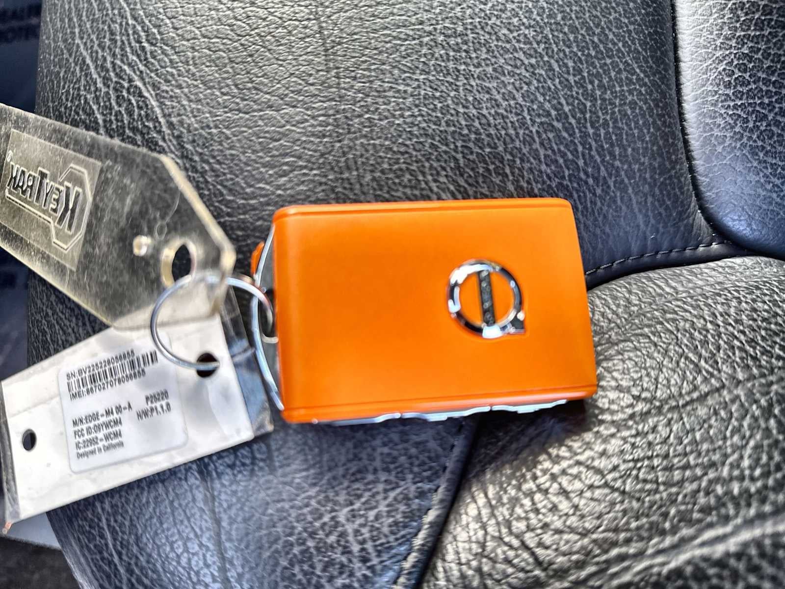 2023 Volvo S60 Recharge Plug-In Hybrid Plus Dark Theme