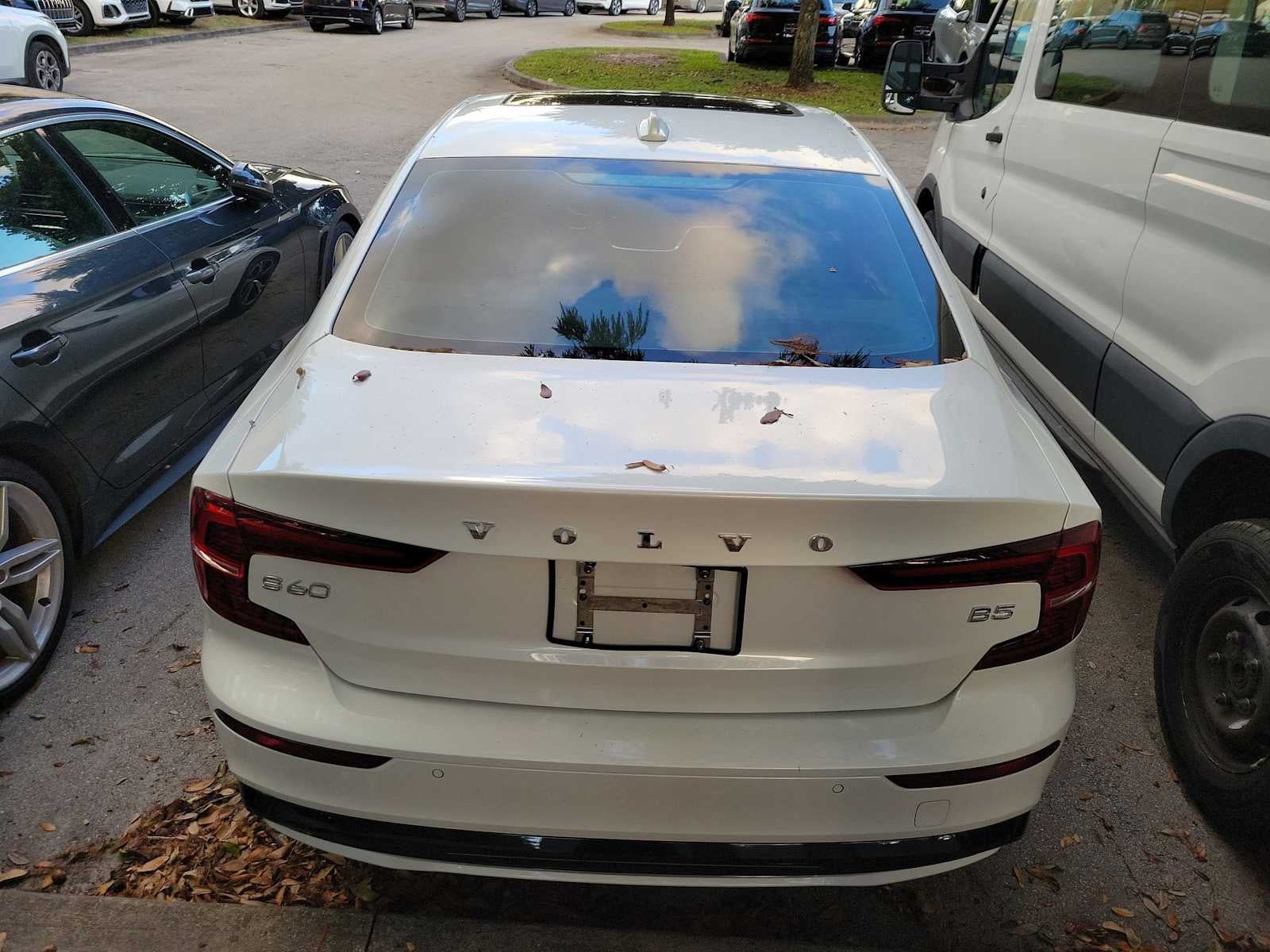 2023 Volvo S60 Ultimate Dark Theme