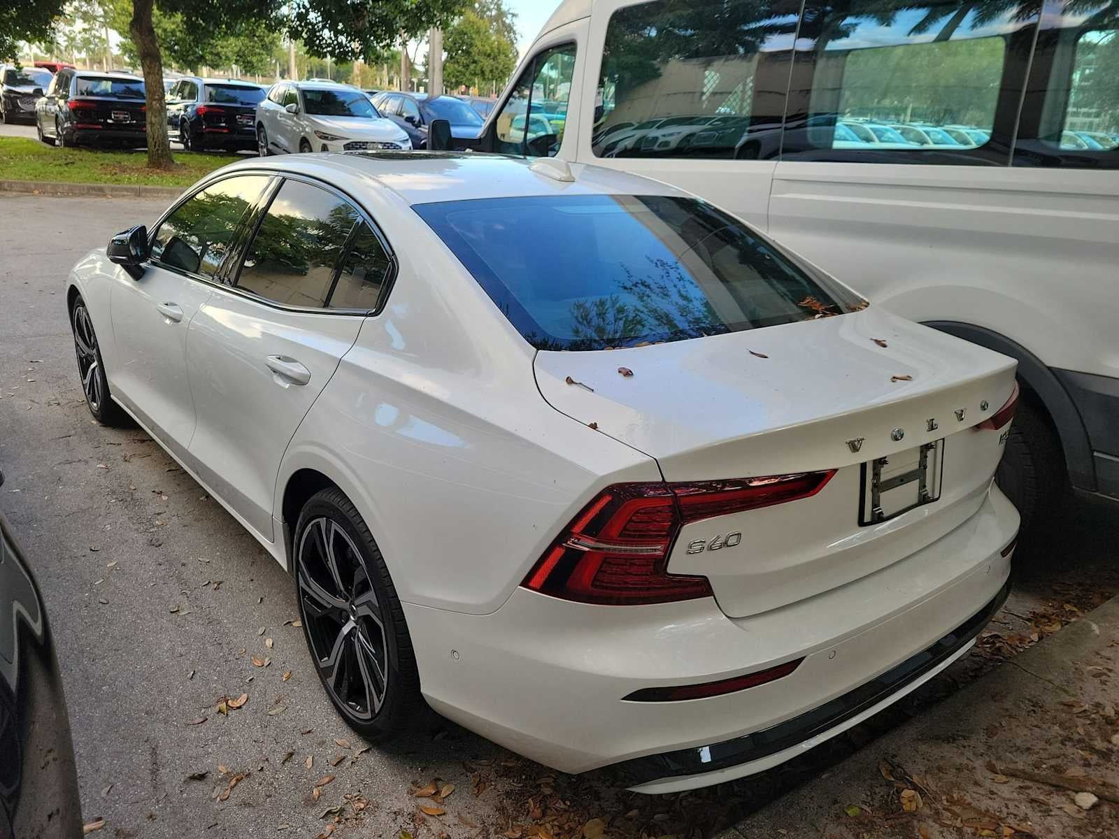 2023 Volvo S60 Ultimate Dark Theme