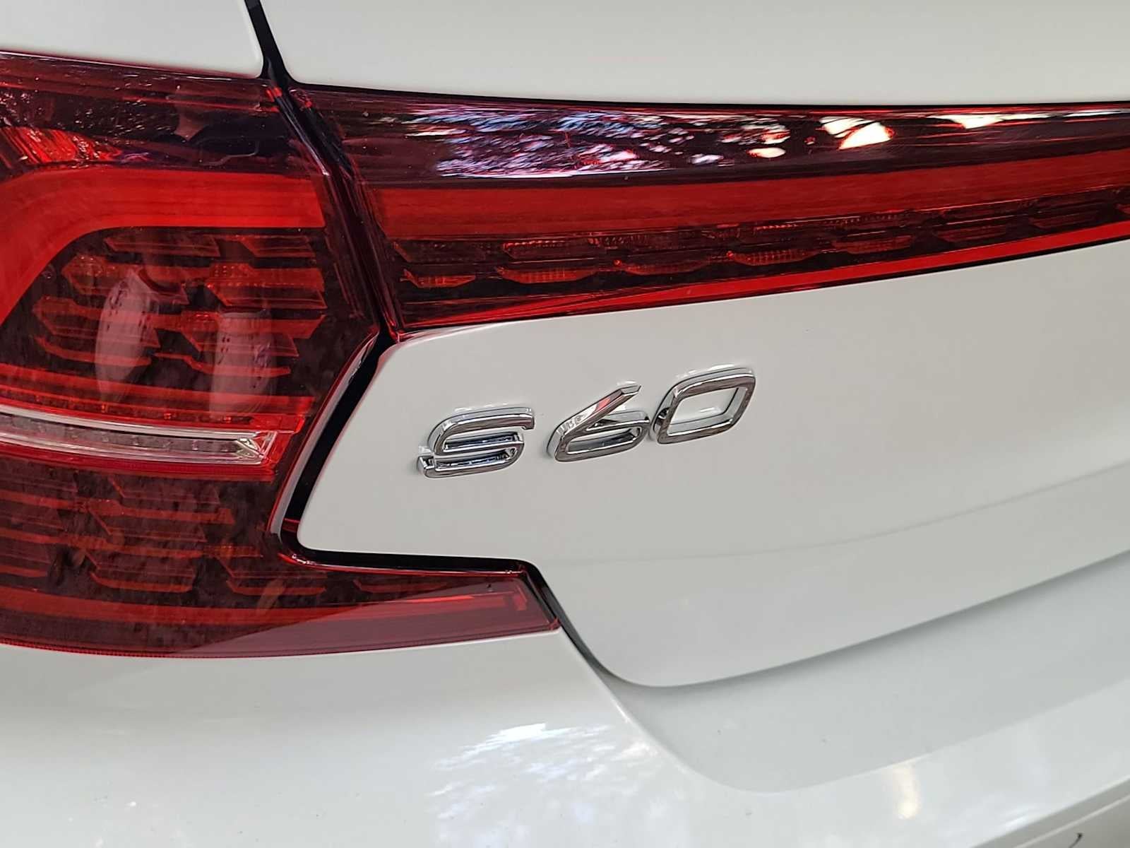 2023 Volvo S60 Ultimate Dark Theme