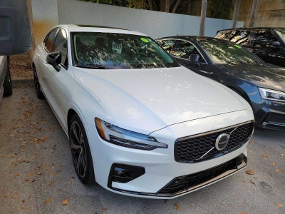 2023 Volvo S60 Ultimate Dark Theme