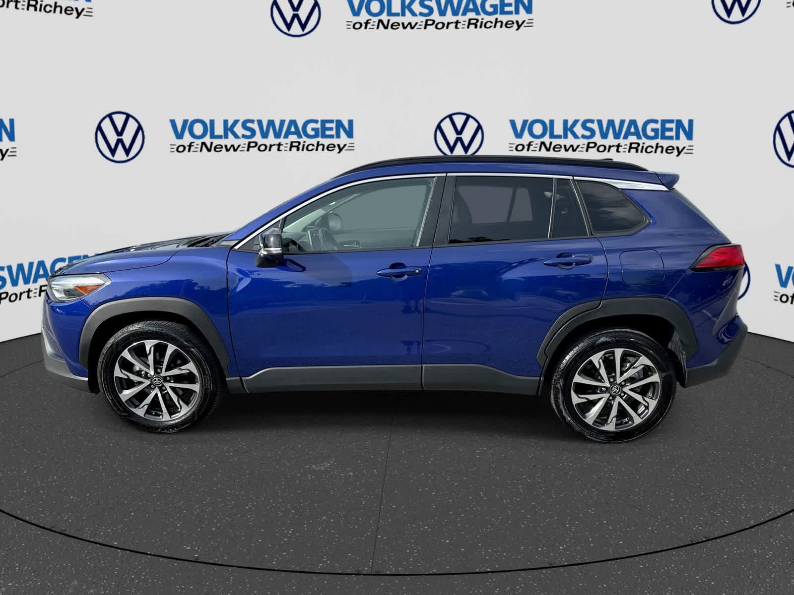 2025 Toyota Corolla Cross XLE