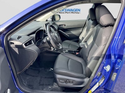 2025 Toyota Corolla Cross XLE
