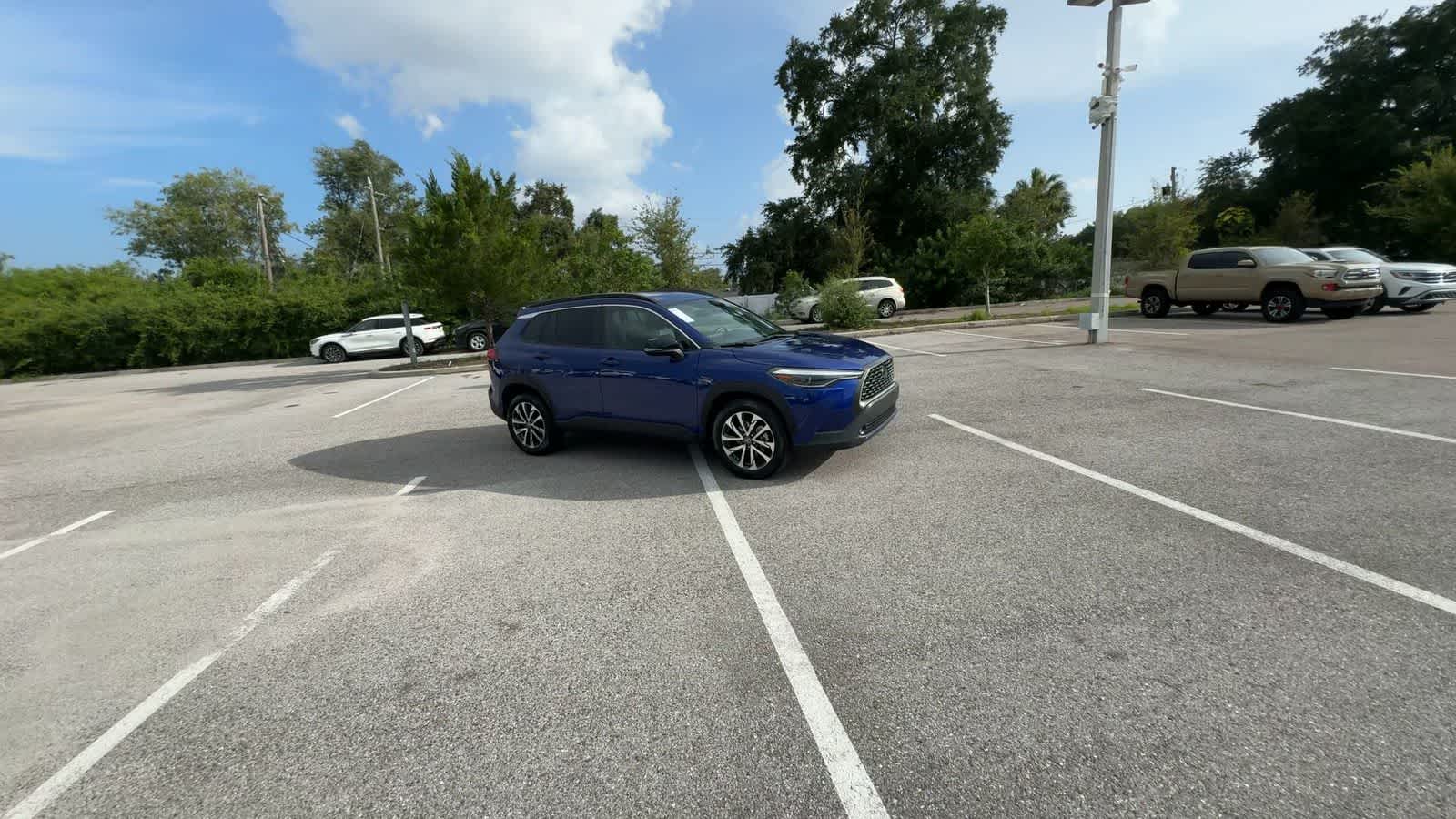 2025 Toyota Corolla Cross XLE